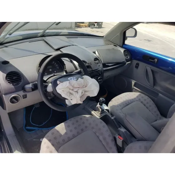 VOLKSWAGEN NEW BEETLE (9C1/1C1) '1999 2.0 AZUL