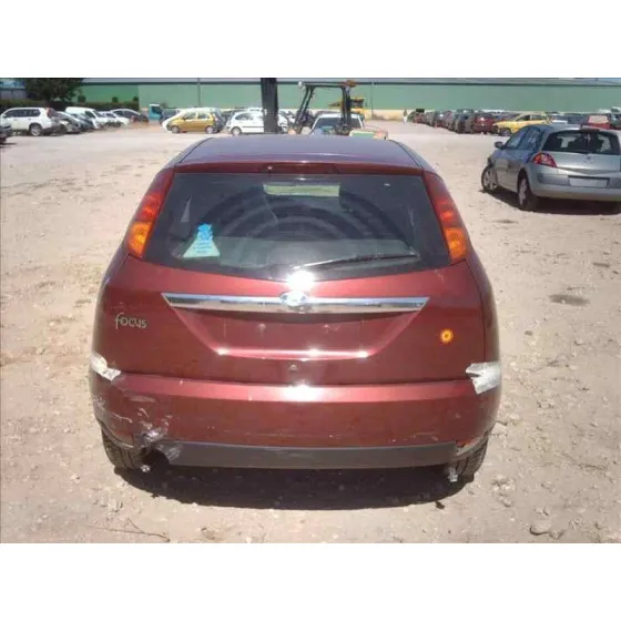 FORD FOCUS BERLINA (CAK) '1998 GHIA GRANATE