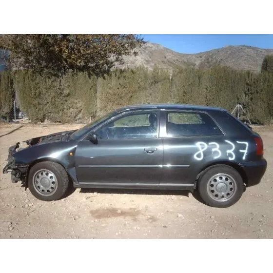 AUDI A3 (8L) '1997 1.9 TDI AMBIENTE GRIS OSCURO