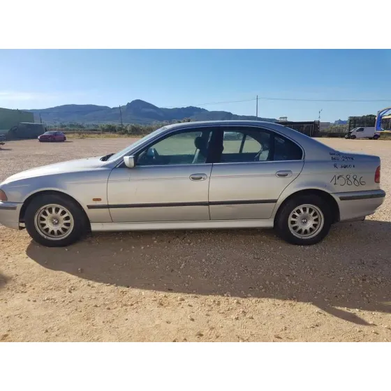 BMW SERIE 5 BERLINA (E39) '1999 530D GRIS