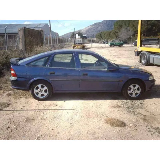 OPEL VECTRA B BERLINA '1996 BASICO AZUL