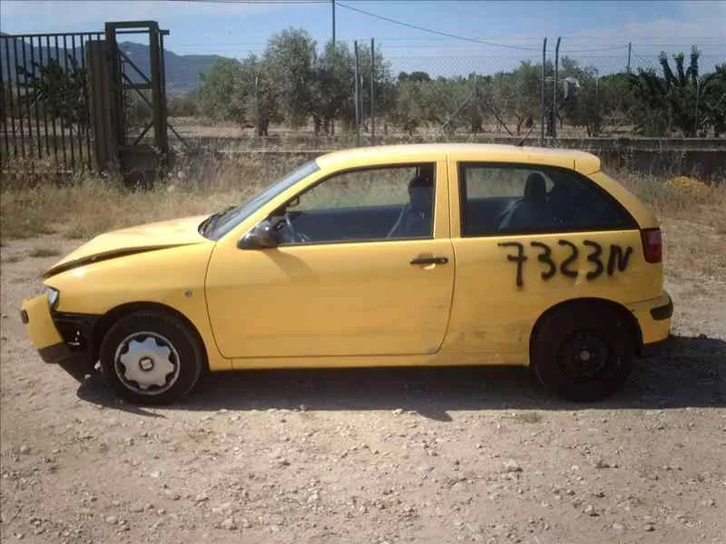 SEAT IBIZA (6K1) '1999 STELLA AMARILLO