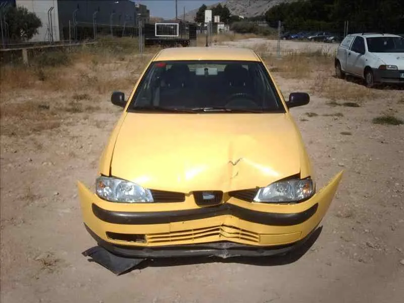 SEAT IBIZA (6K1) '1999 STELLA AMARILLO