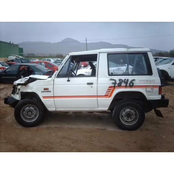 MITSUBISHI MONTERO (L040) '1990 2500 TD (2-PTAS.) BLANCO