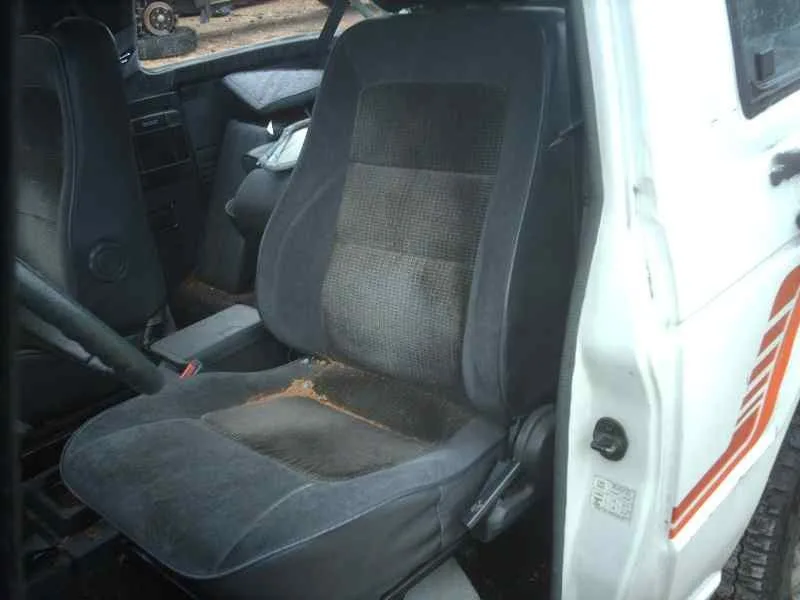 MITSUBISHI MONTERO (L040) MITSUBISHI MONTERO (L040) '1990 2500 TD (2-PTAS.) BLANCO 1989