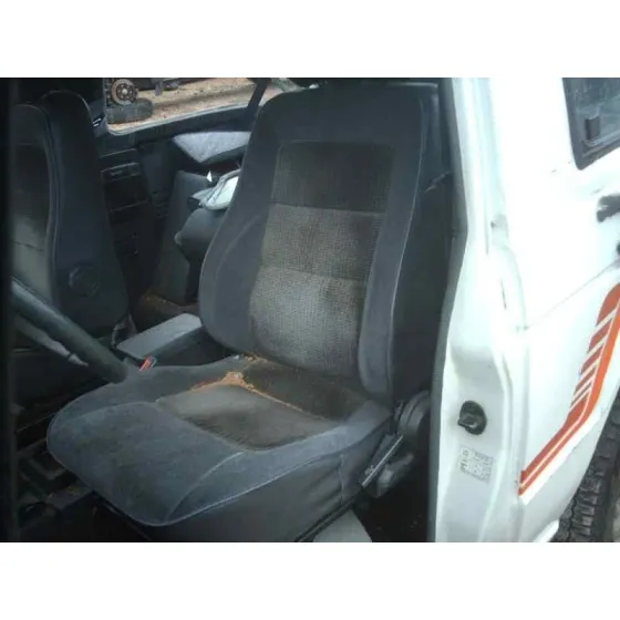 MITSUBISHI MONTERO (L040) '1990 2500 TD (2-PTAS.) BLANCO