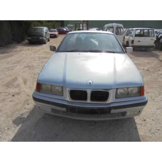 BMW SERIE 3 BERLINA (E36) '1994 318TDS GRIS
