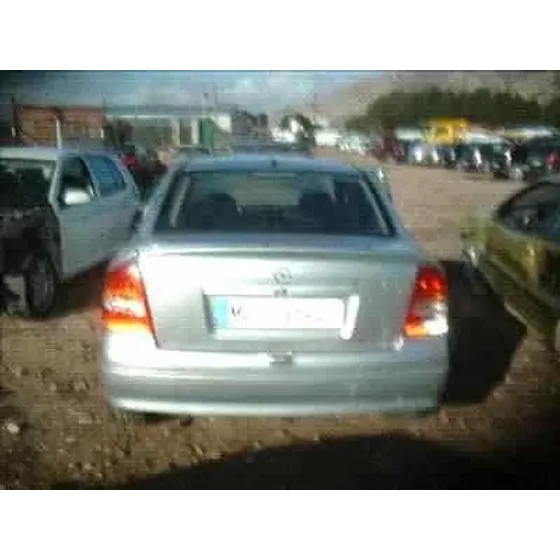 OPEL ASTRA G BERLINA '1998 2.0 DTI GRIS