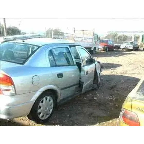 OPEL ASTRA G BERLINA '1998 2.0 DTI GRIS