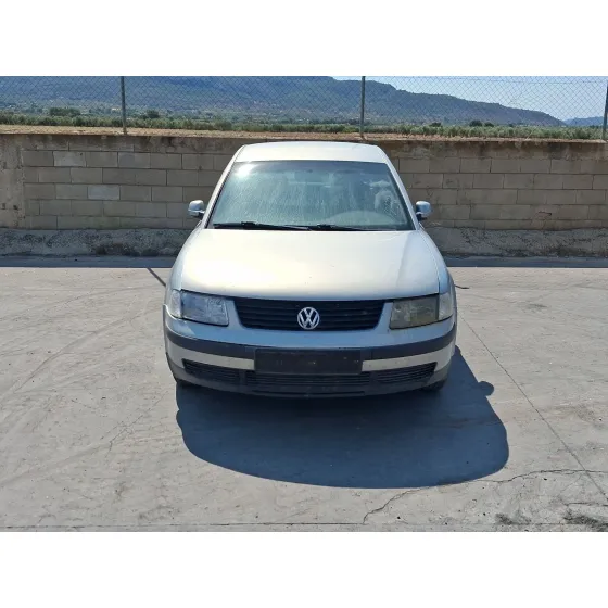 Volkswagen PASSAT B5 (3B2) 1996