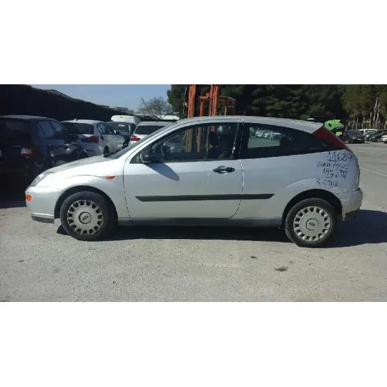 FORD FOCUS BERLINA (CAK) '1999 TREND GRIS PLATA
