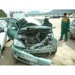 FORD FOCUS BERLINA (CAK) '2001 1.6 16V CAT VERDE