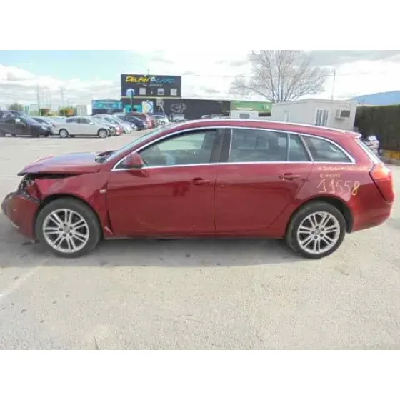 OPEL INSIGNIA SPORTS TOURER '2011 COSMO GRANATE