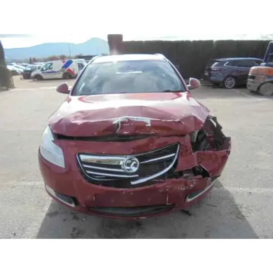 OPEL INSIGNIA SPORTS TOURER '2011 COSMO GRANATE