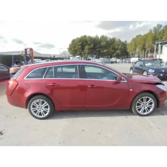 OPEL INSIGNIA SPORTS TOURER '2011 COSMO GRANATE