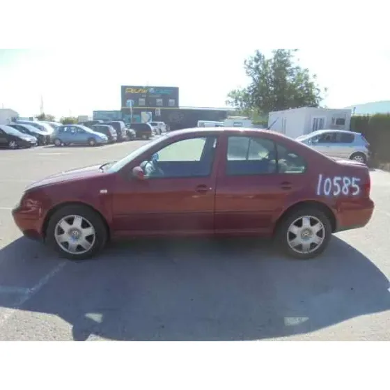 VOLKSWAGEN BORA BERLINA (1J2) '1999 HIGHLINE GRANATE
