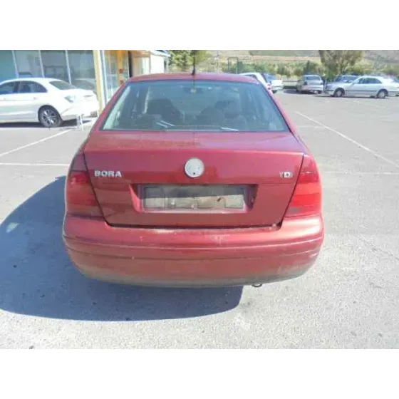 VOLKSWAGEN BORA BERLINA (1J2) '1999 HIGHLINE GRANATE
