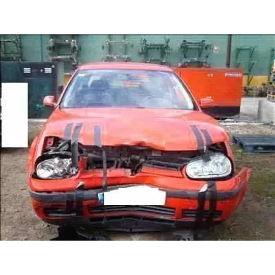 VOLKSWAGEN GOLF IV BERLINA (1J1) '1997 1.6 ROJO