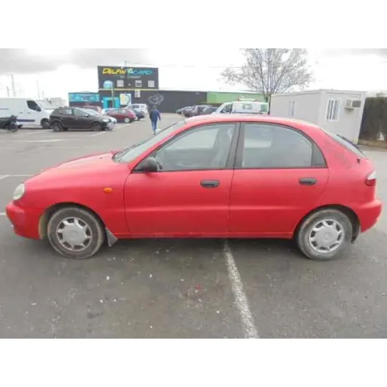 DAEWOO LANOS '1999 SE ROJO