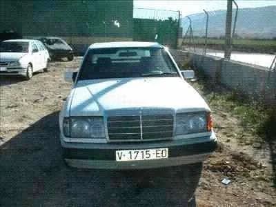 MERCEDES-BENZ CLASE E (W124) BERLINA MERCEDES CLASE E (W124) BERLINA '1989 2.3 BLANCO 1984