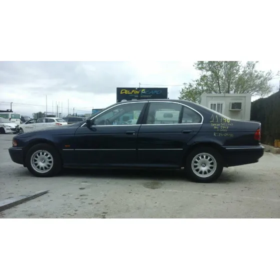 BMW SERIE 5 BERLINA (E39) '1998 525TDS AZUL