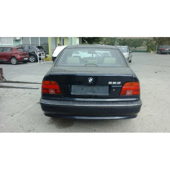 BMW SERIE 5 BERLINA (E39) '1998 525TDS AZUL
