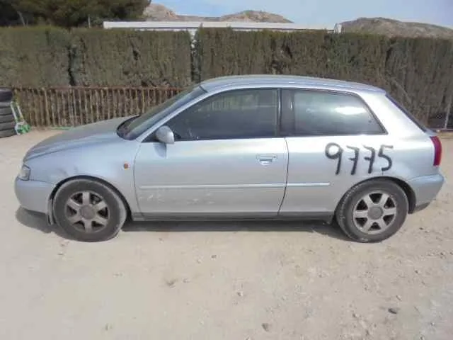 AUDI A3 (8L) AUDI A3 (8L) '1998 1.8 T AMBIENTE GRIS 1996