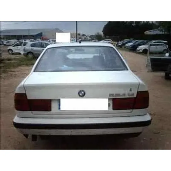 BMW SERIE 5 BERLINA (E34) '1988 2.4 TURBODIESEL BLANCO