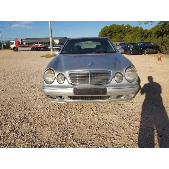 MERCEDES CLASE E (W210) BERLINA DIESEL '2000 320 CDI (210.026) GRIS