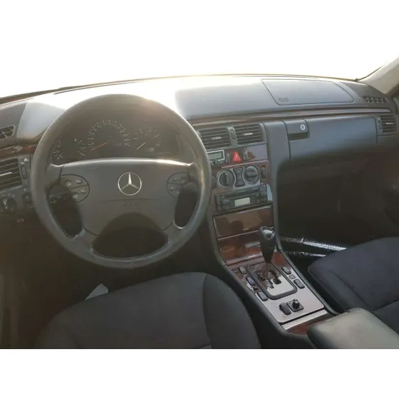 MERCEDES CLASE E (W210) BERLINA DIESEL '2000 320 CDI (210.026) GRIS
