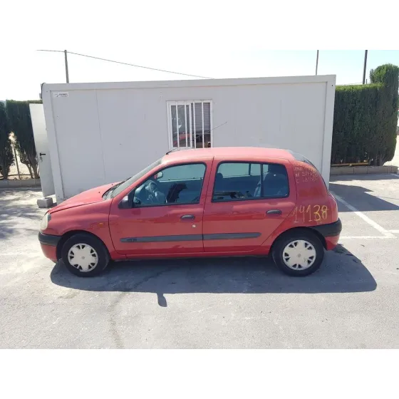 RENAULT CLIO II FASE I (B/CBO) '1998 1.2 ROJO