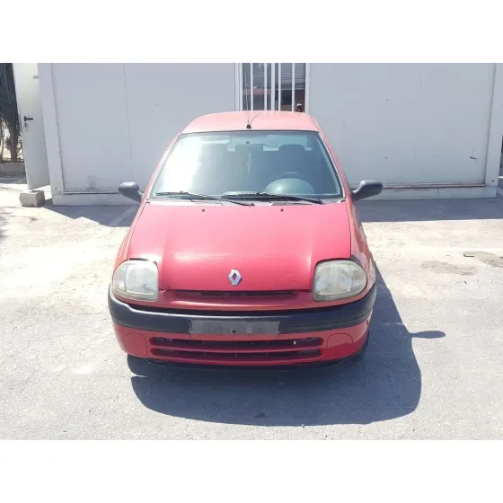 RENAULT CLIO II FASE I (B/CBO) '1998 1.2 ROJO