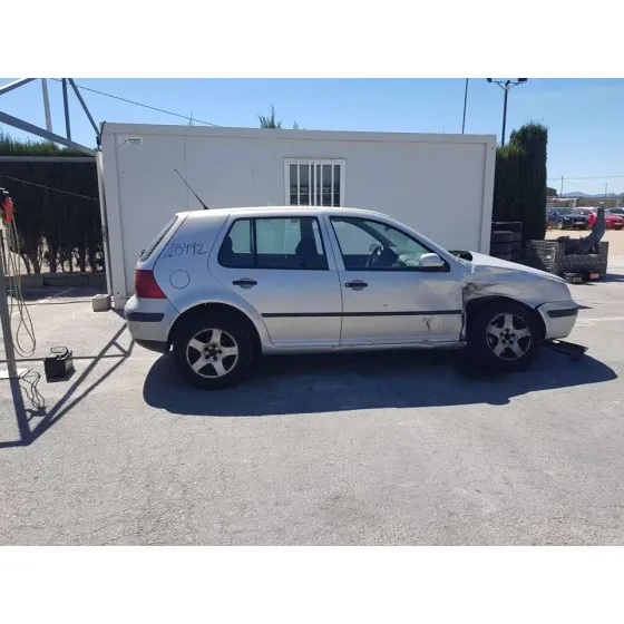 VOLKSWAGEN GOLF IV BERLINA (1J1) '2000 CONCEPTLINE GRIS