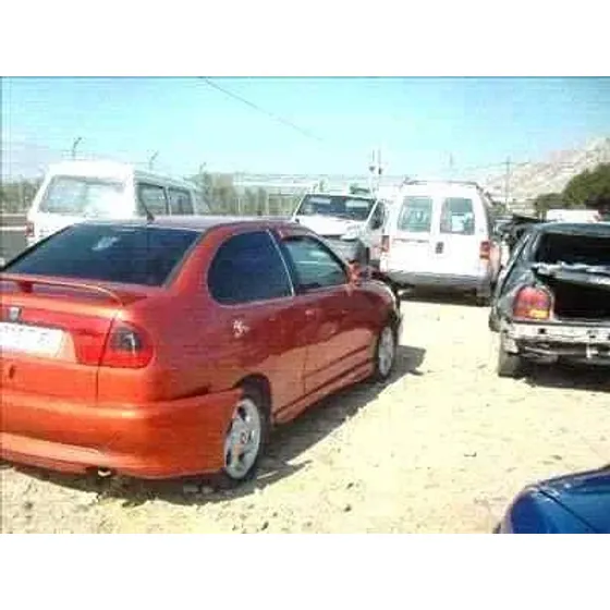 SEAT CORDOBA BERLINA (6K2) '1995 SX NARANJA