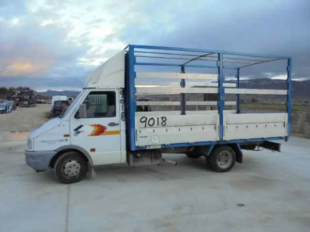 IVECO DAILY CAJA ABIERTA / VOLQUETE '1995 40-12 CAJA ABIERTA BLANCO