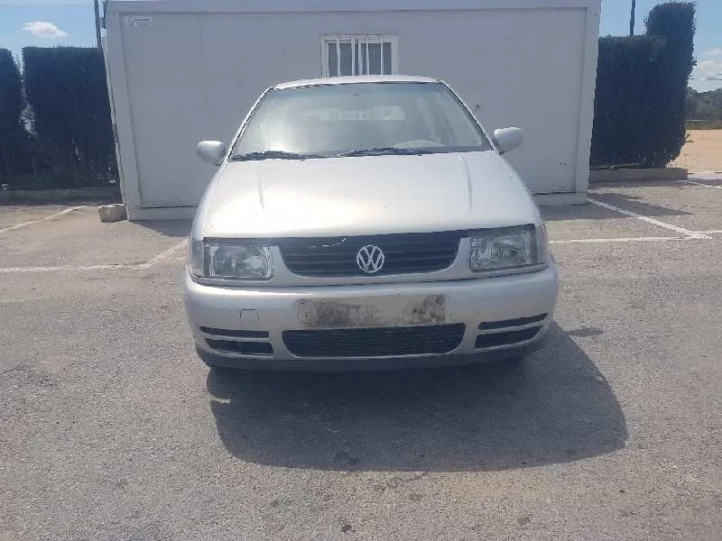 VOLKSWAGEN POLO BERLINA (6N1) '1999 BASICO BLANCO