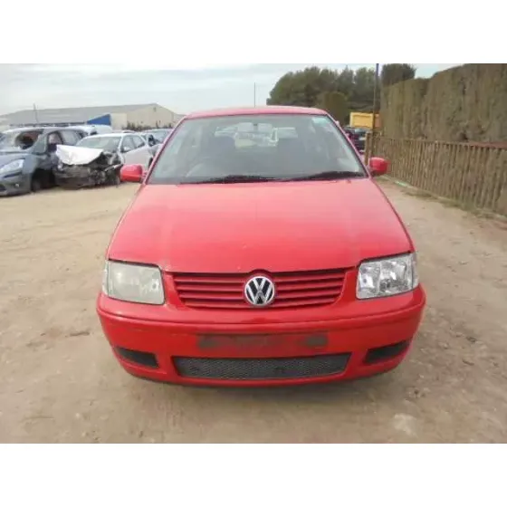 VOLKSWAGEN POLO BERLINA (6N2) '2001 CONCEPTLINE ROJO