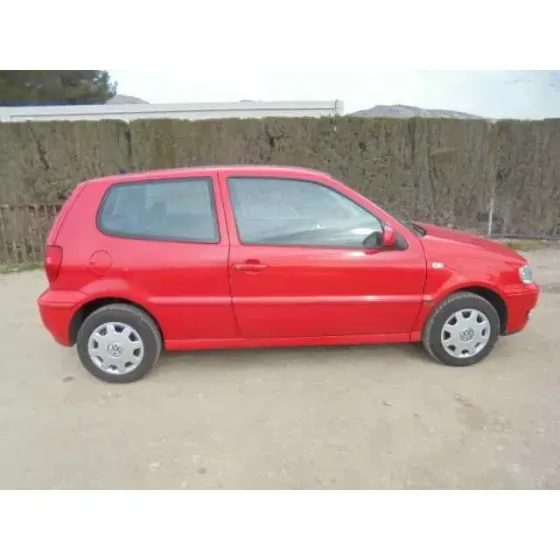 VOLKSWAGEN POLO BERLINA (6N2) '2001 CONCEPTLINE ROJO