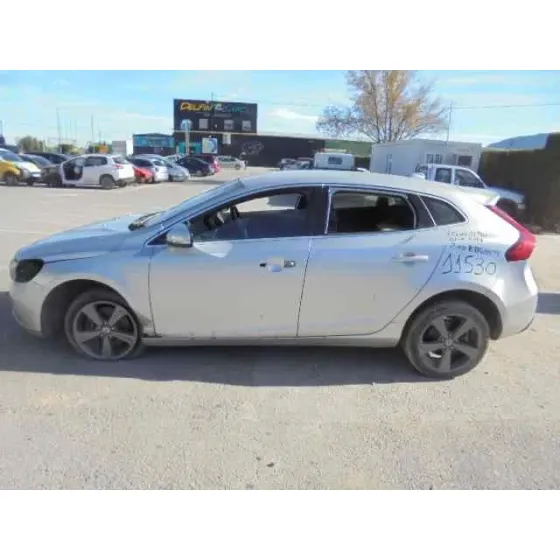 VOLVO V40 '2013 MOMENTUM GRIS