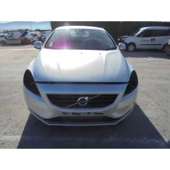 VOLVO V40 '2013 MOMENTUM GRIS