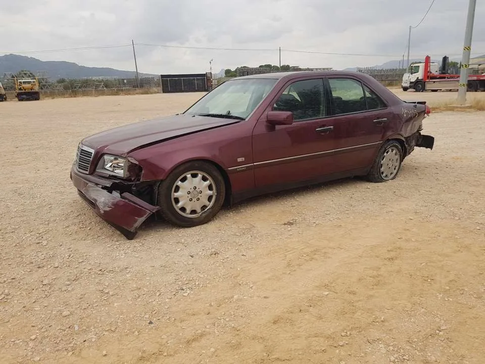 MERCEDES CLASE C (W202) BERLINA '1996 250 TD (202.128) GRANATE