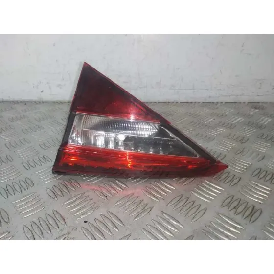 Piloto Trasero Derecho Interior para Skoda Superb (3V3)