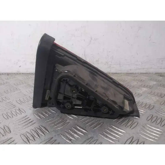 Piloto Trasero Derecho Interior para Skoda Superb (3V3)