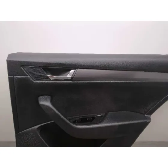 Guarnecido Puerta Trasera Derecha para Skoda Superb (3V3)