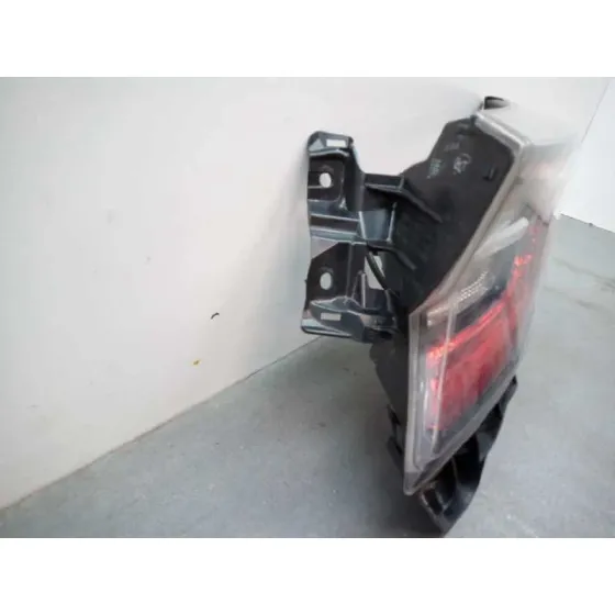 Piloto Trasero Derecho para Toyota Corolla (E21)