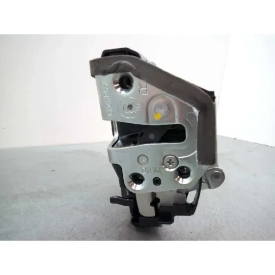 Cerradura Puerta Trasera Derecha para Toyota Corolla (E21)