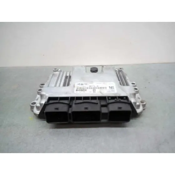 Centralita Motor Uce para Ford Focus Lim. (Cb4)