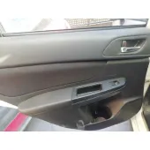 Guarnecido Puerta Trasera Izquierda para Subaru Xv
