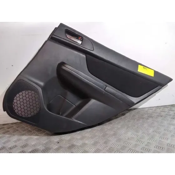 Guarnecido Puerta Trasera Derecha para Subaru Xv