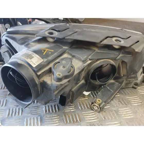 Faro Izquierdo para Volkswagen Passat Berlina (3C2)
